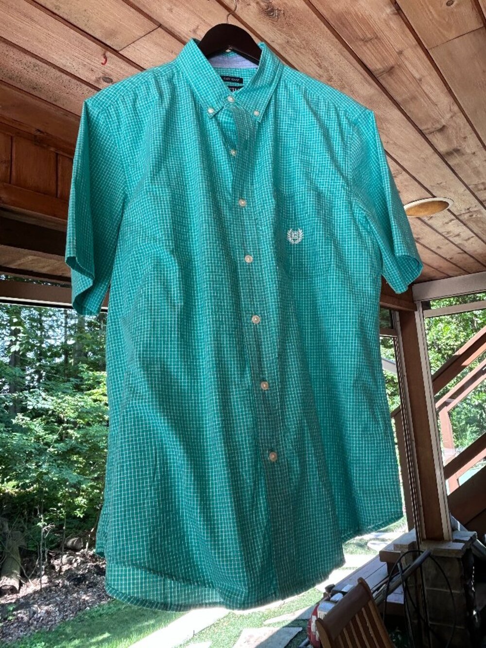 Chaps Buttoned SS Collared Shirt – Men’s Medium